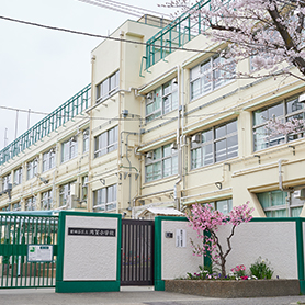 区立用賀小学校（徒歩8〜9分）